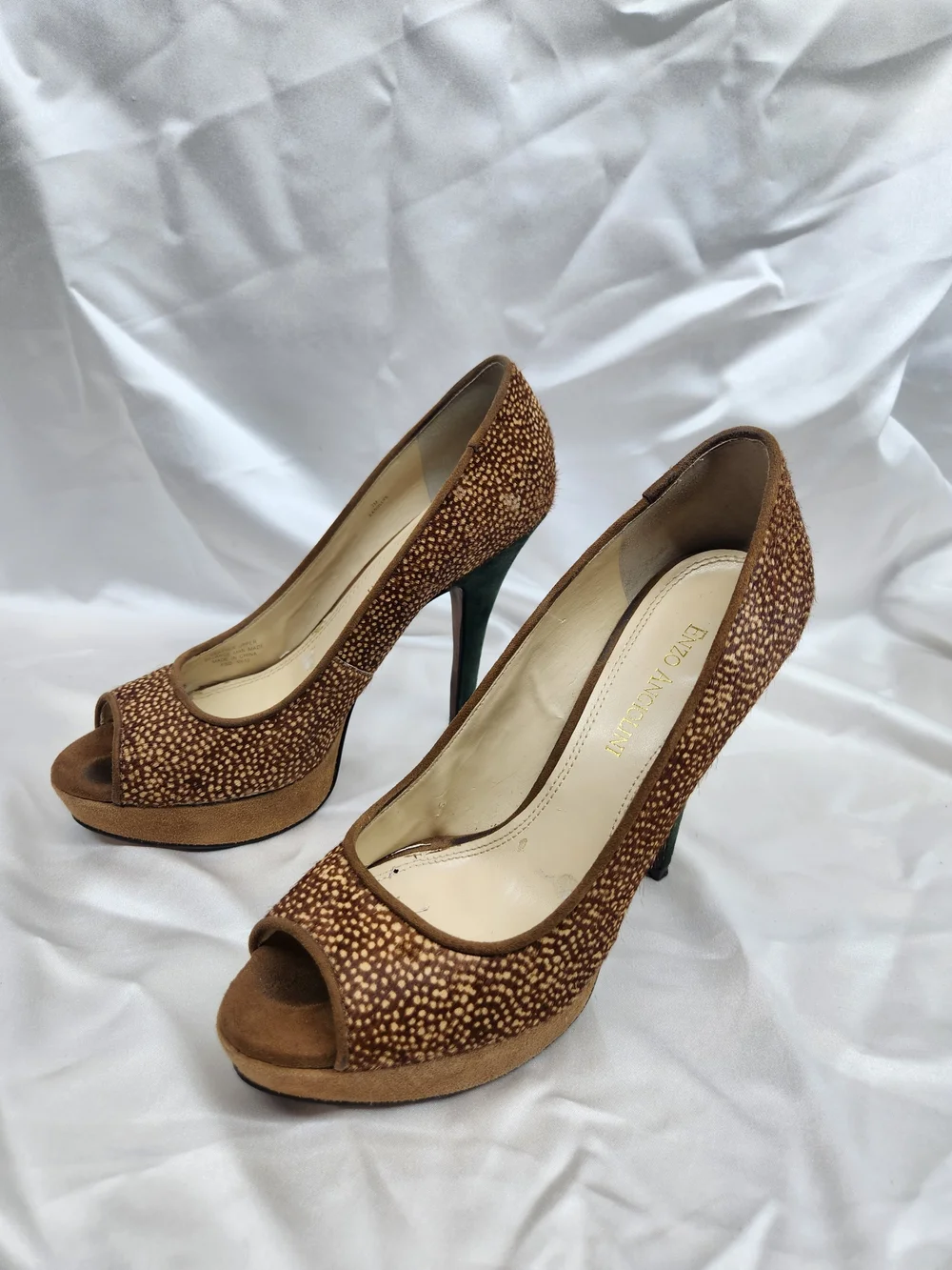 Enzo Angiolini pebbled suede